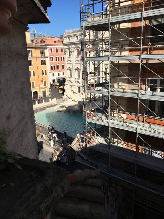 Blick von der Terrasse Hotel Relais Fontana Di Trevi