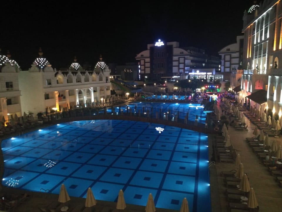 Pool Oz Hotels Side Premium