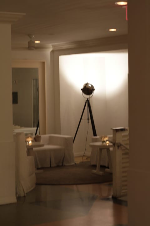 Eingangs Abends The One50 Hotel, BW Signature Collection