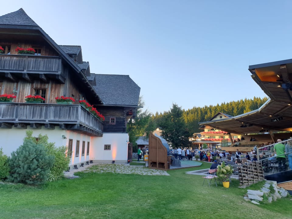 Außenansicht Naturhotel Bauernhofer