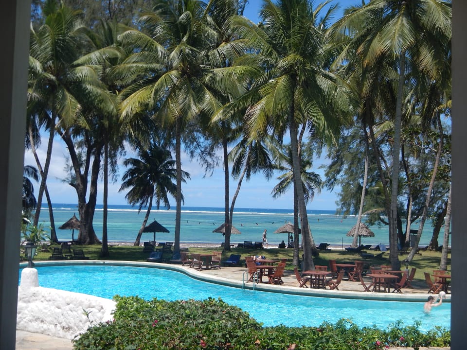 Blick vom Früchstücksraum Hotel Diani Sea Lodge