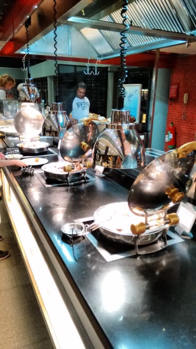 Alles sauber und lecker Limak Lara Deluxe Hotel & Resort