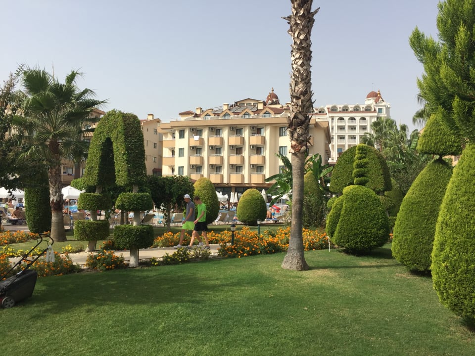 Gartenanlage Grand Seker Hotel