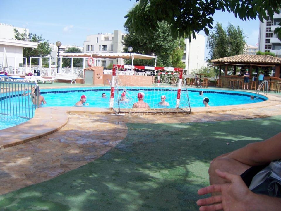 Pool /-Bar und Wasserball BG Hotel Caballero