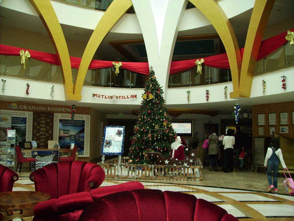 Eingangsbereich Granada Luxury Okurcalar