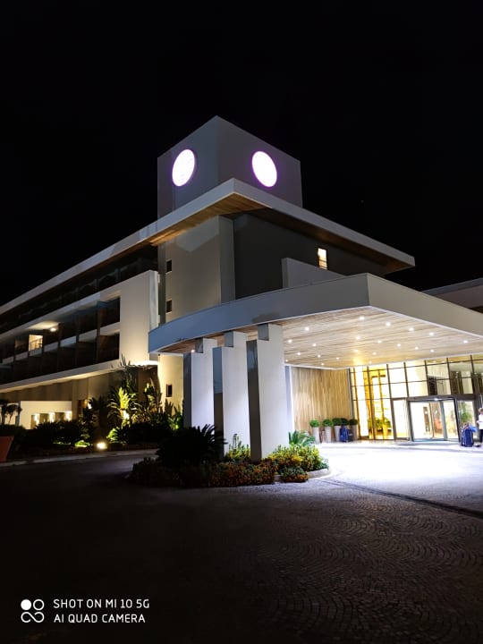 Außenansicht Acanthus Cennet Barut Collection