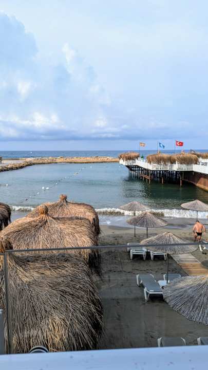 Strand Aria Resort & Spa