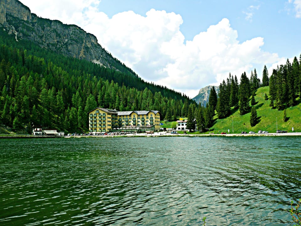 Lage des Hotels am See Grand Hotel Misurina