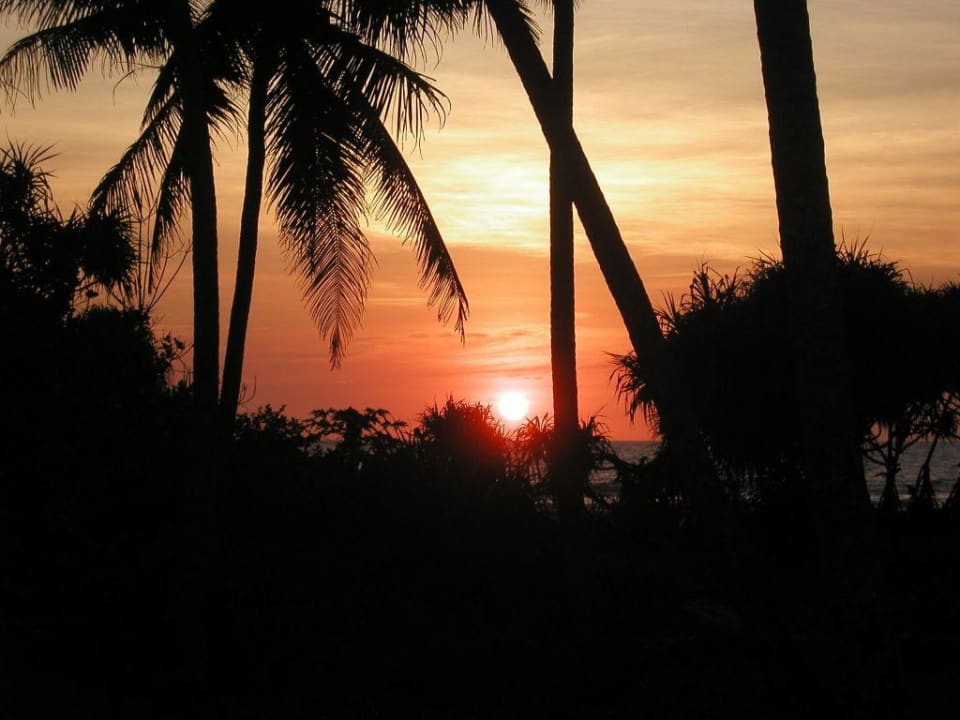 Sonnenuntergang am Strand Wunderbar Beach Club Hotel
