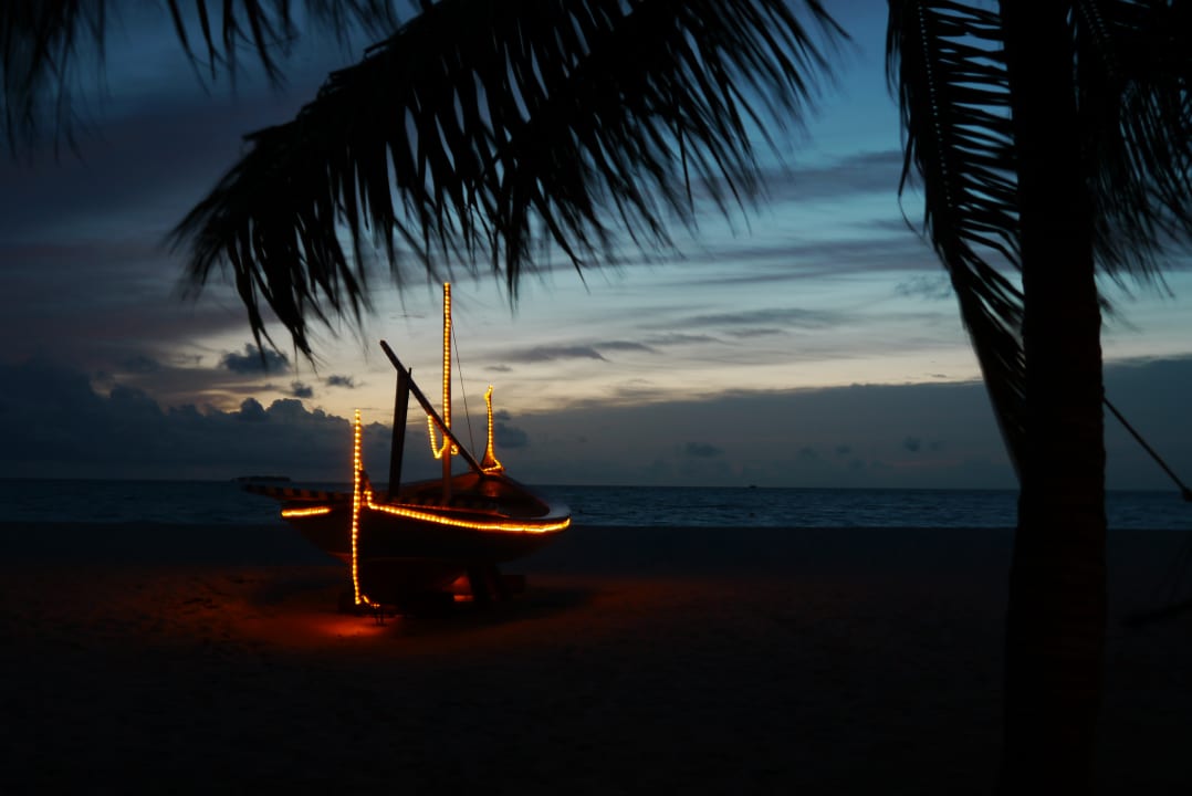 Strand Meeru Maldives Resort Island