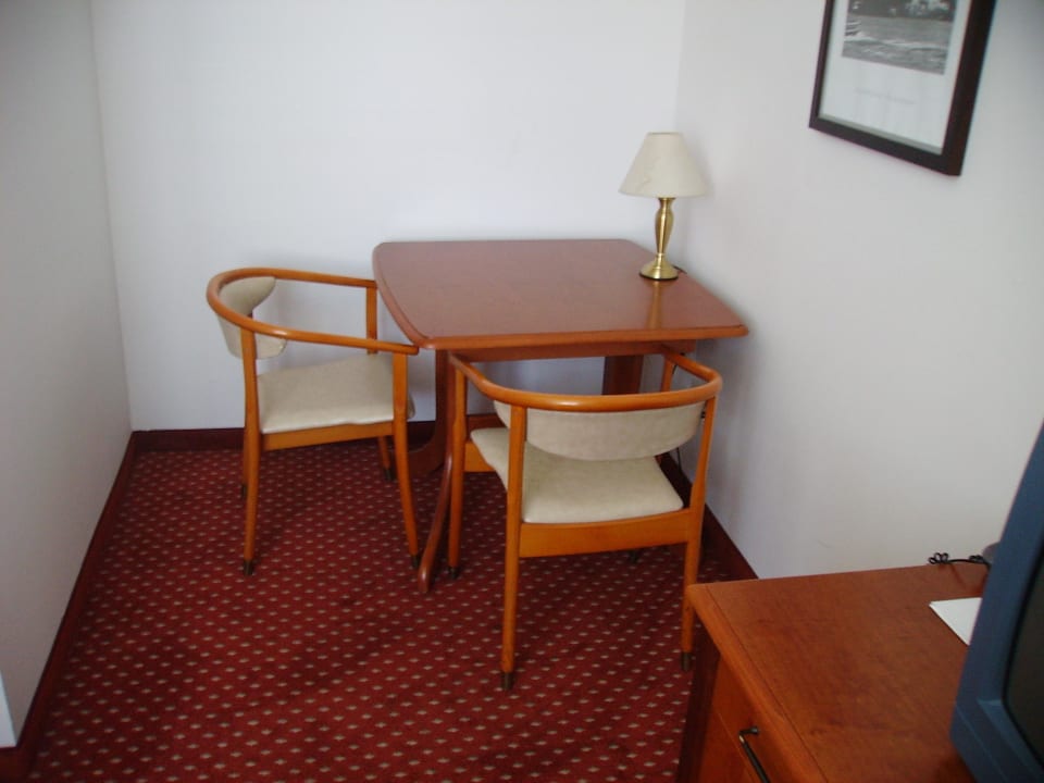 Essecke Carlton Opera Hotel