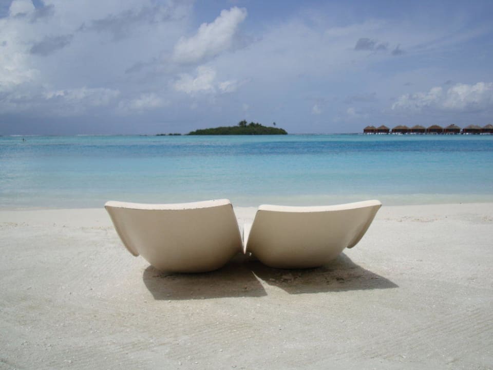 Ausblick vom Liegestuhl aus Cinnamon Dhonveli Maldives