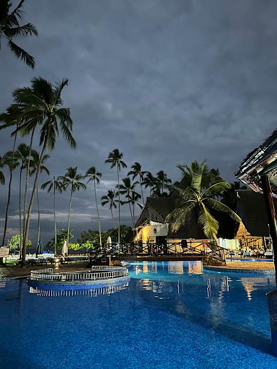 Pool Ocean Paradise Resort & Spa