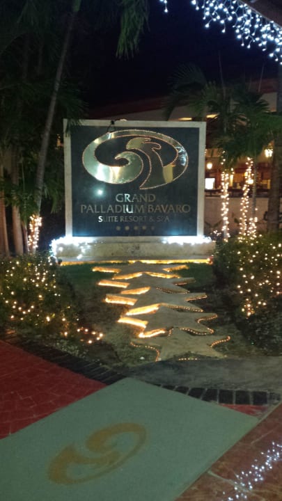 Hotel Grand Palladium Palace Resort, Spa & Casino  Hotel Grand Palladium Palace Resort, Spa & Casino