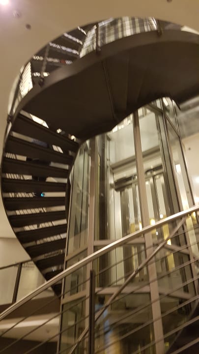Sonstiges Mövenpick Hotel Hamburg