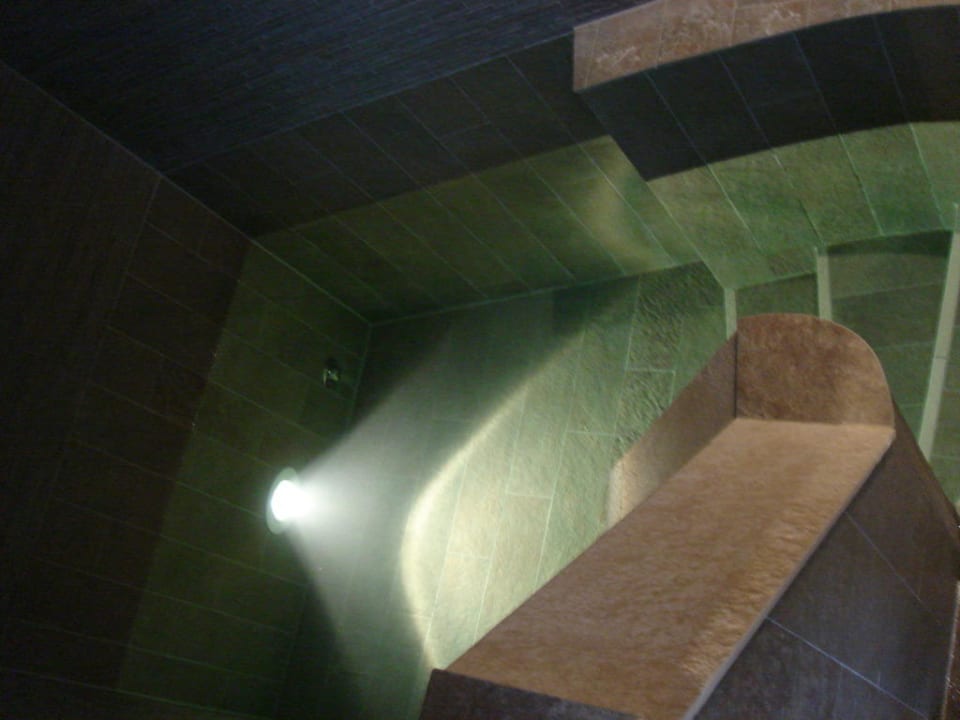 Kaltwasserbecken Hotel Cresta Palace