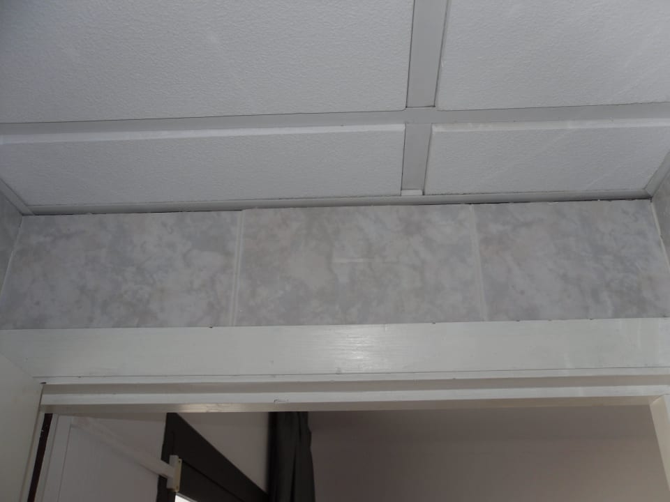 Decke Bad R2 Veronica Beach Hotel