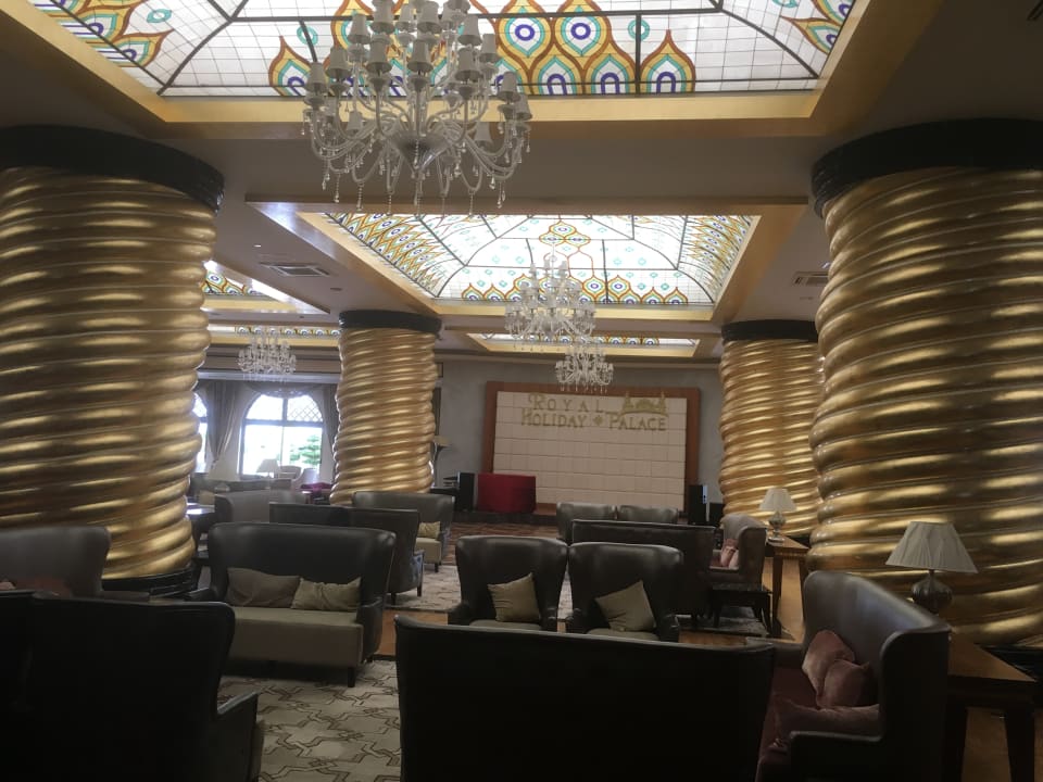 Lobby Royal Holiday Palace