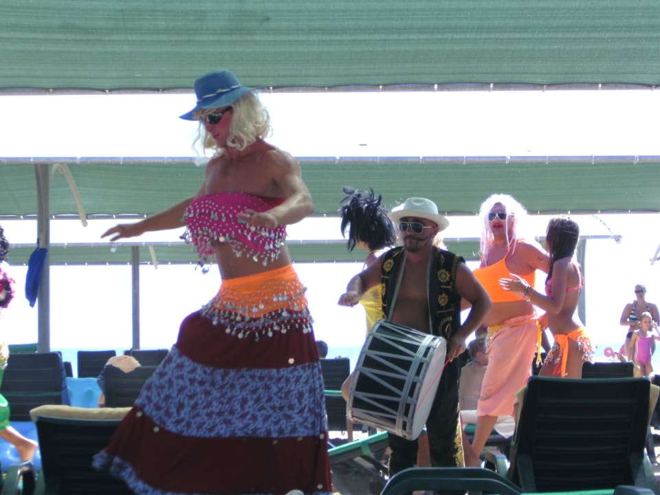 Animateure am Strand Belek Beach Resort Hotel