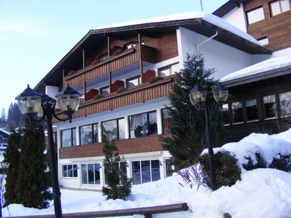 2.Haus mit Bad Garni Hotel - Das Alpin Kaiserzeit