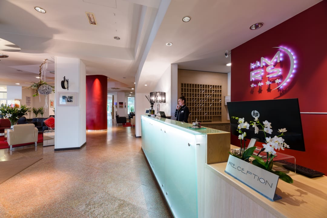 Lobby Hotel Mioni Royal San