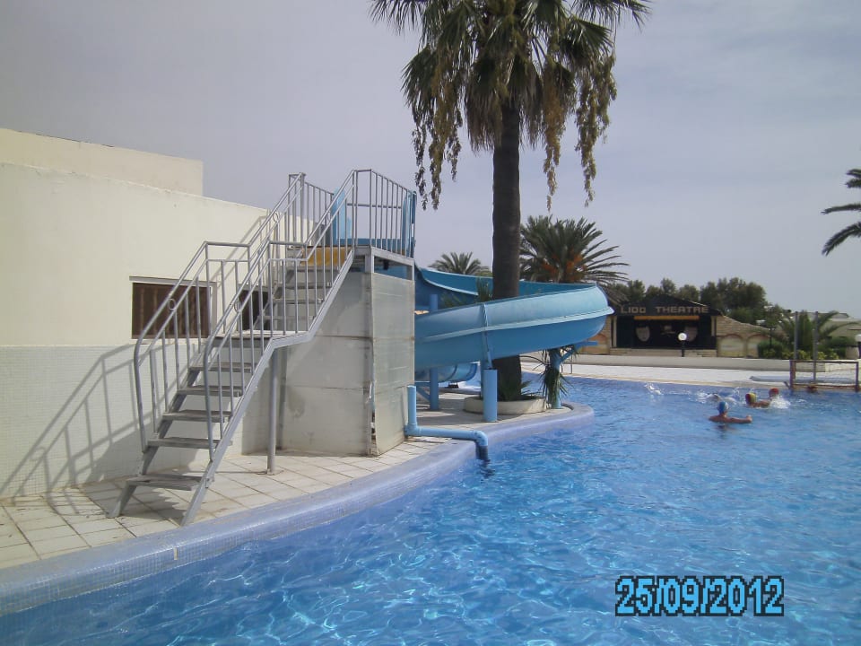 Pool mit Wasserrutsche Royal Lido Resort & Spa