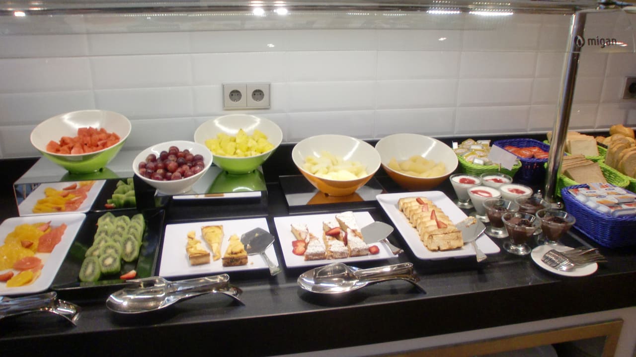 Frühstücksbuffet Obst & Süßes Hotel Vincci Gala