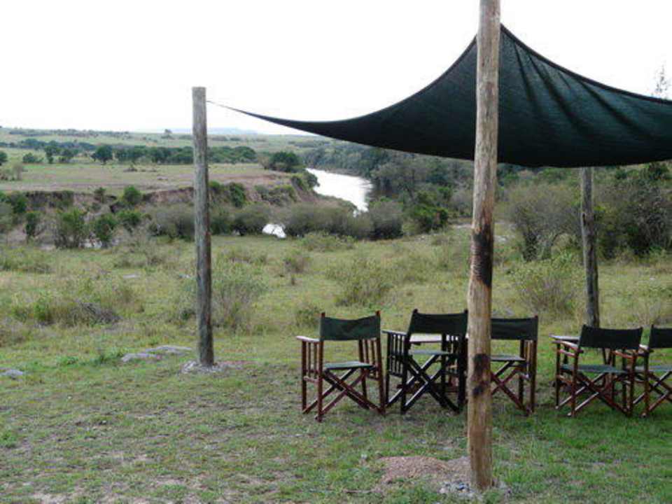 Sitzplatz mit Blick auf den Mara Entim Masai Mara Camp