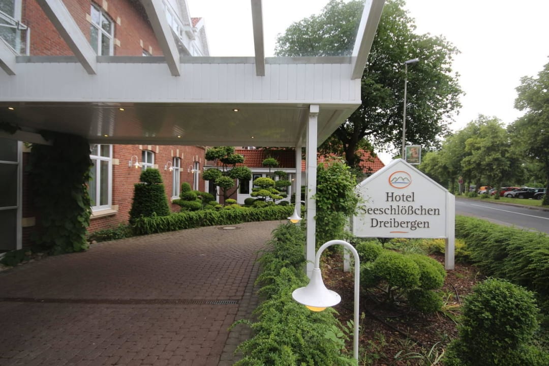 Zufahrt Hotel Das 53° Hotel