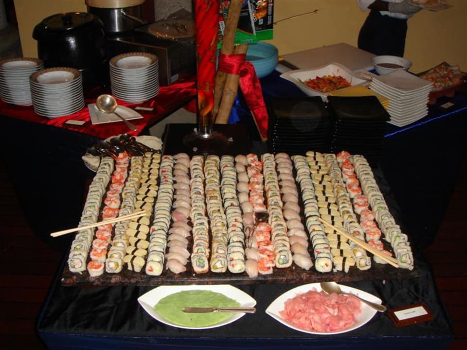 Asian Buffet Constance Lemuria