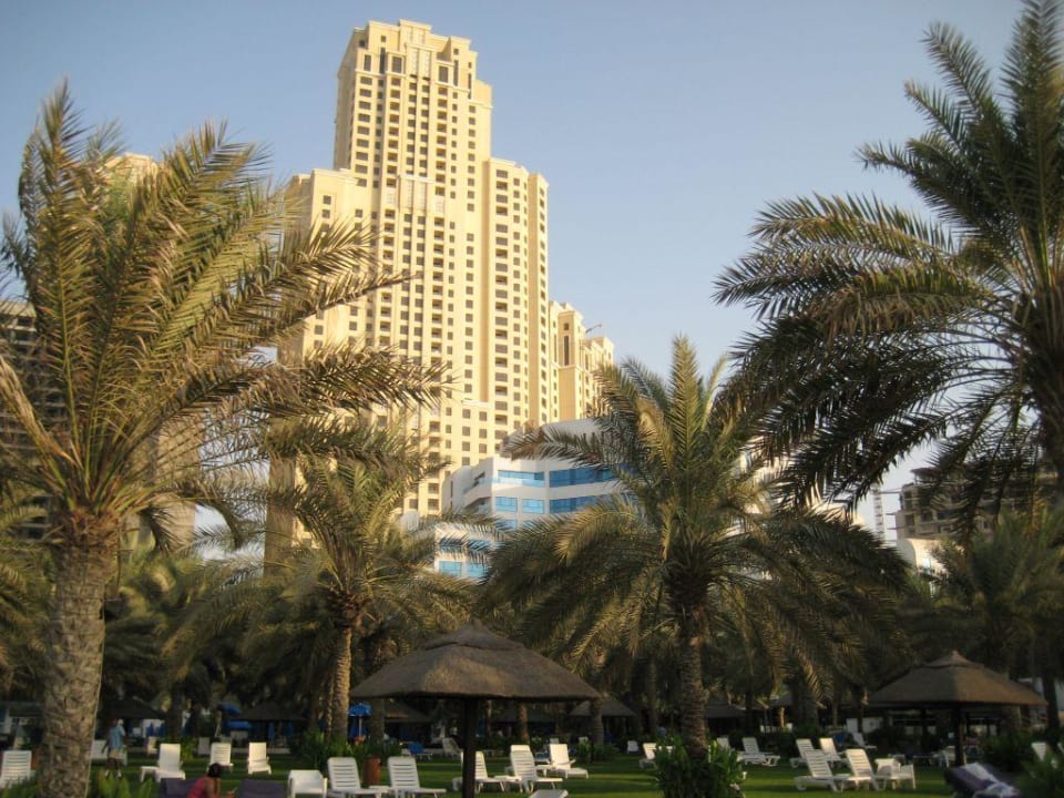 Hotel mit Marina im Hintergrund Sheraton Jumeirah Beach Resort