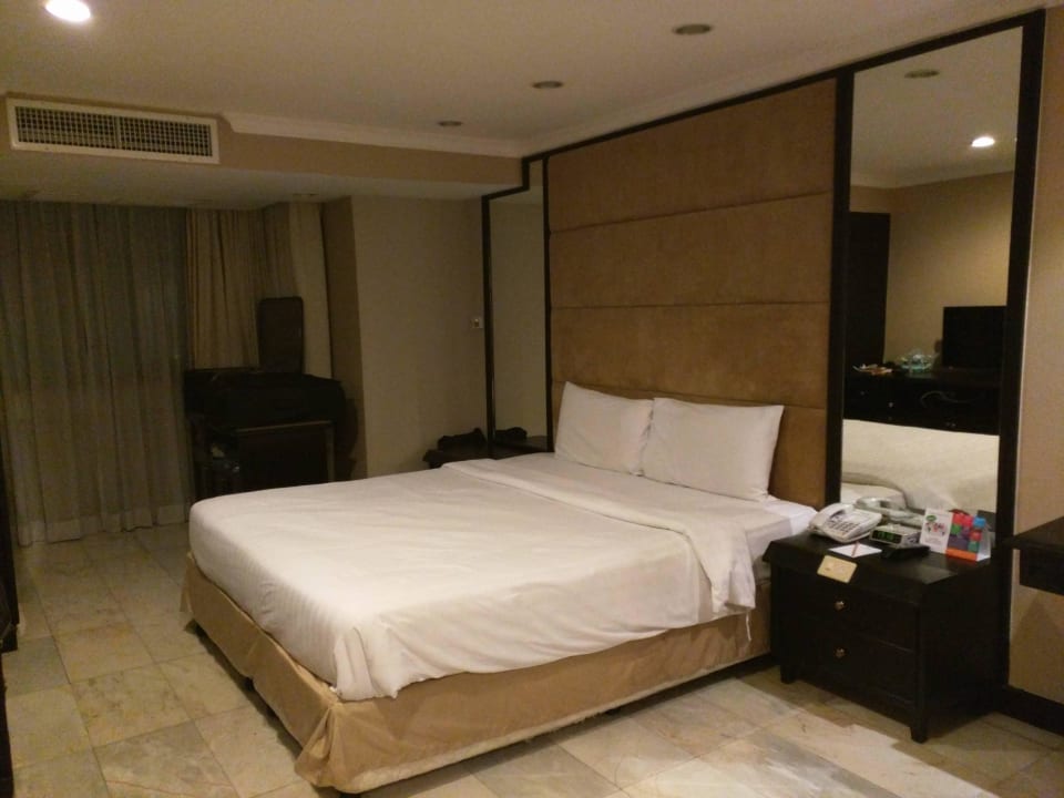 Suite Bedroom Pipa Hotel Bangkok Sukhumvit 11