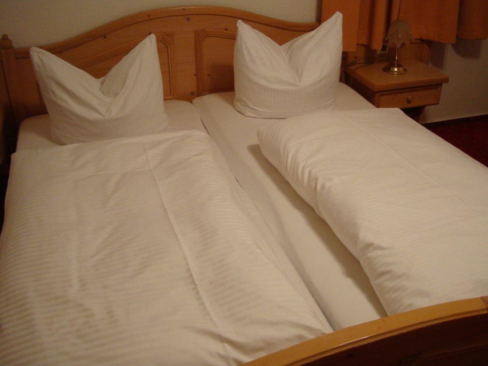 Bett Pension Manthei