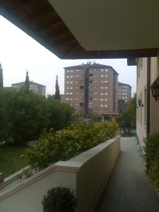 Blick vom Hoteleingang Alba Hotel