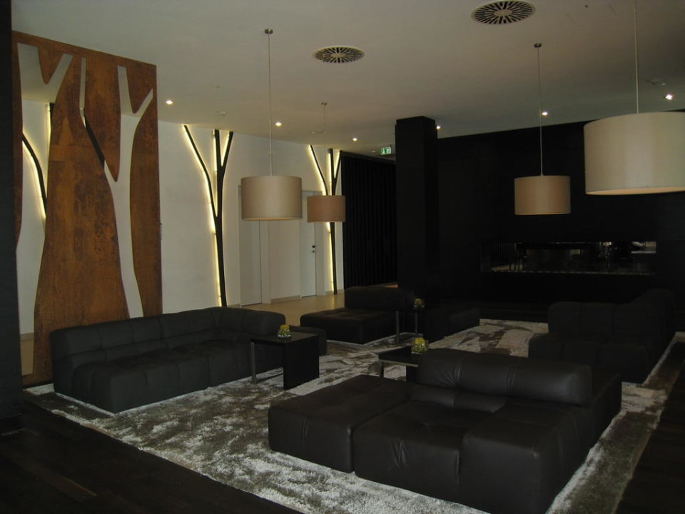 Lounge neben dem Eingang/Rezeption ATLANTIC Congress Hotel Essen