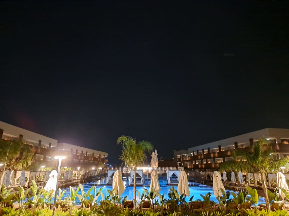 Pool Jacaranda Luxury Resort