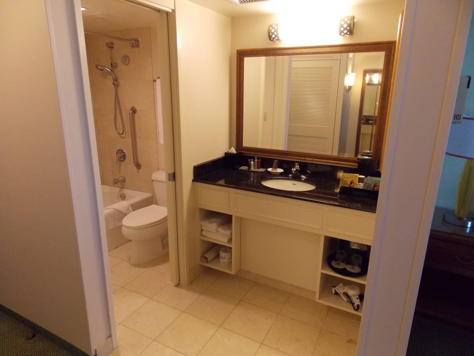 Bad Waikiki Beach Marriott Resort & Spa