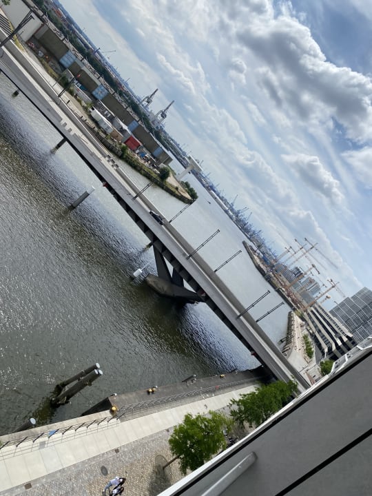 Ausblick JUFA Hotel Hamburg HafenCity