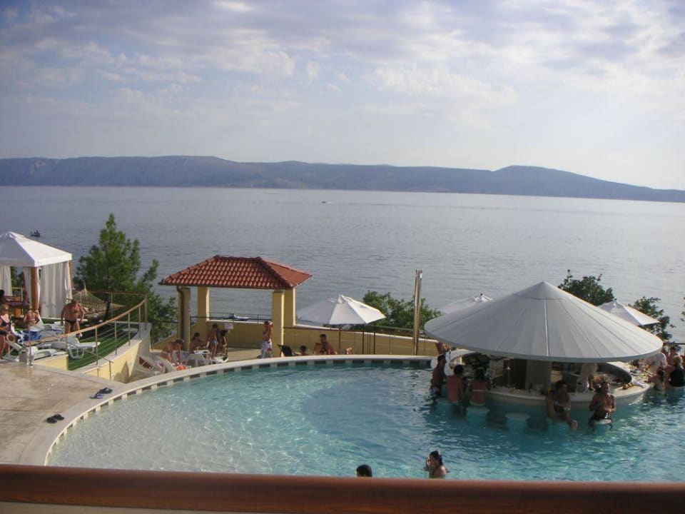 Poolanlage Wyndham Grand Novi Vinodolski Resort - The View & Family Apartments