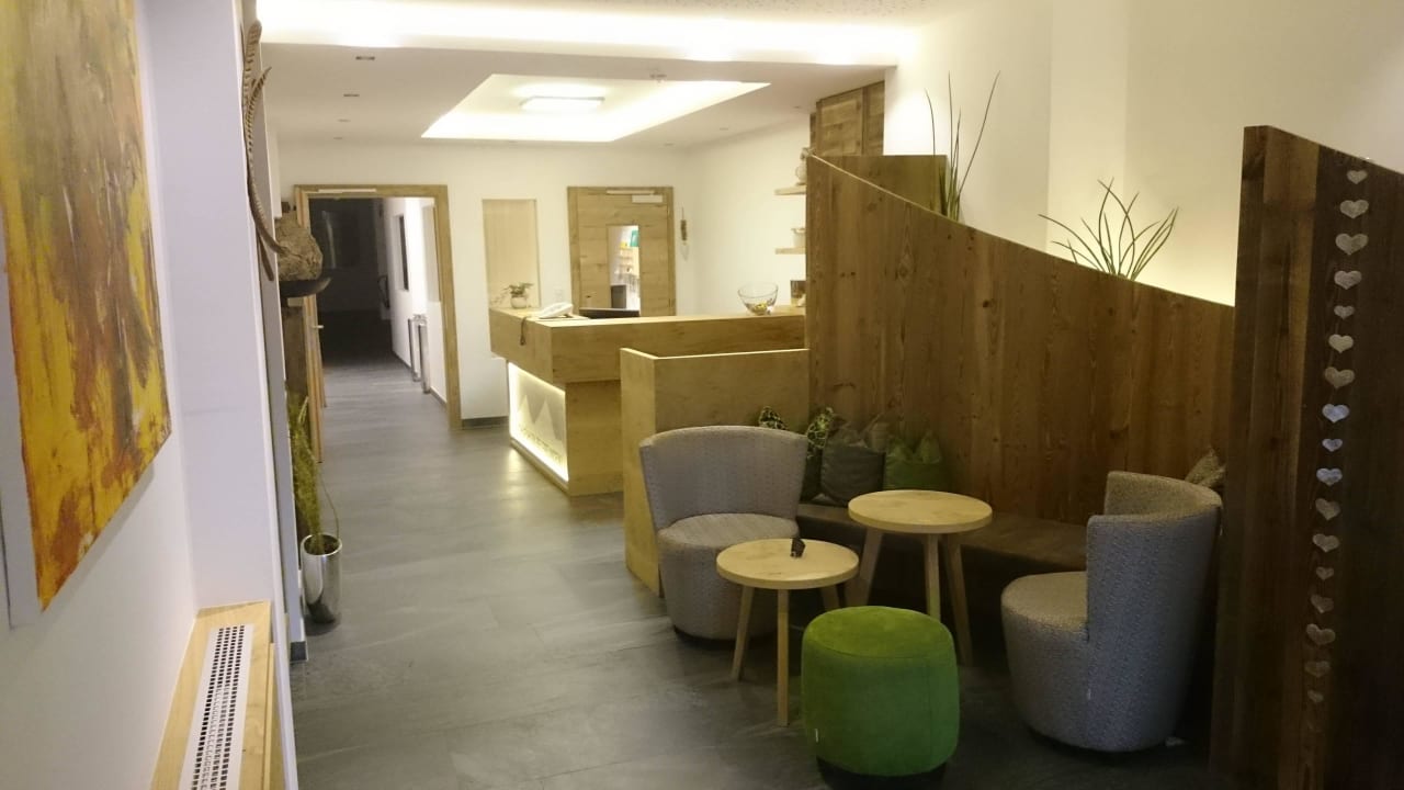 Eingangsbereich & Rezeption Hotel & Garni DAS KÖHLE