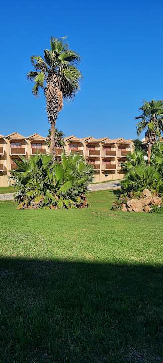 Gartenanlage Hotel Kalithea Horizon Royal