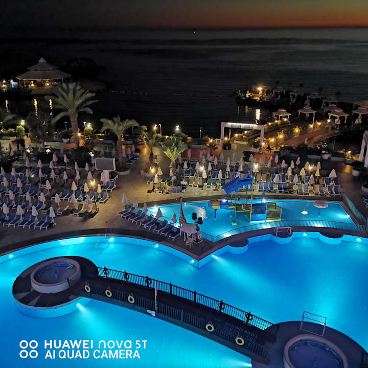 Außenansicht Granada Luxury Okurcalar