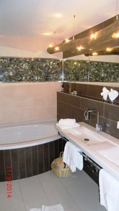 Bad 5 The Alpine Palace