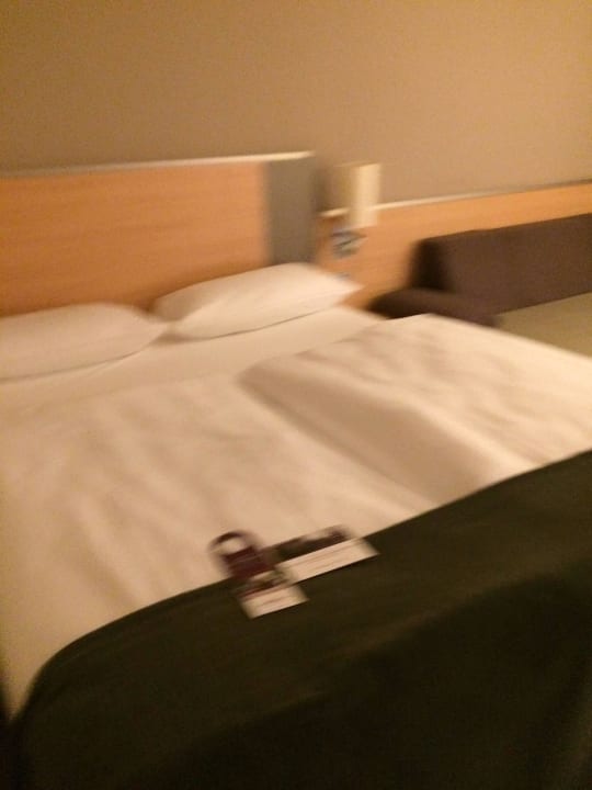 Doppelbett Hotel Mercure Düsseldorf-Neuss