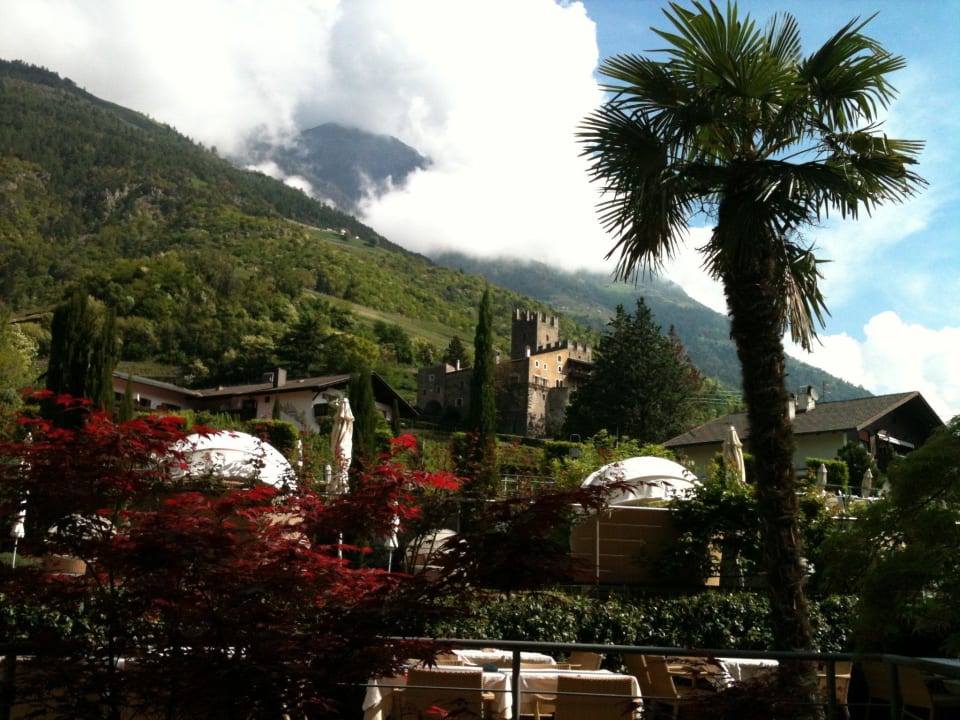 Ausblick vom Pool aus Lindenhof Pure Luxury & Spa DolceVita Resort