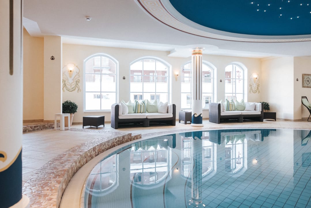 Pool Hotel Schneider Dependance