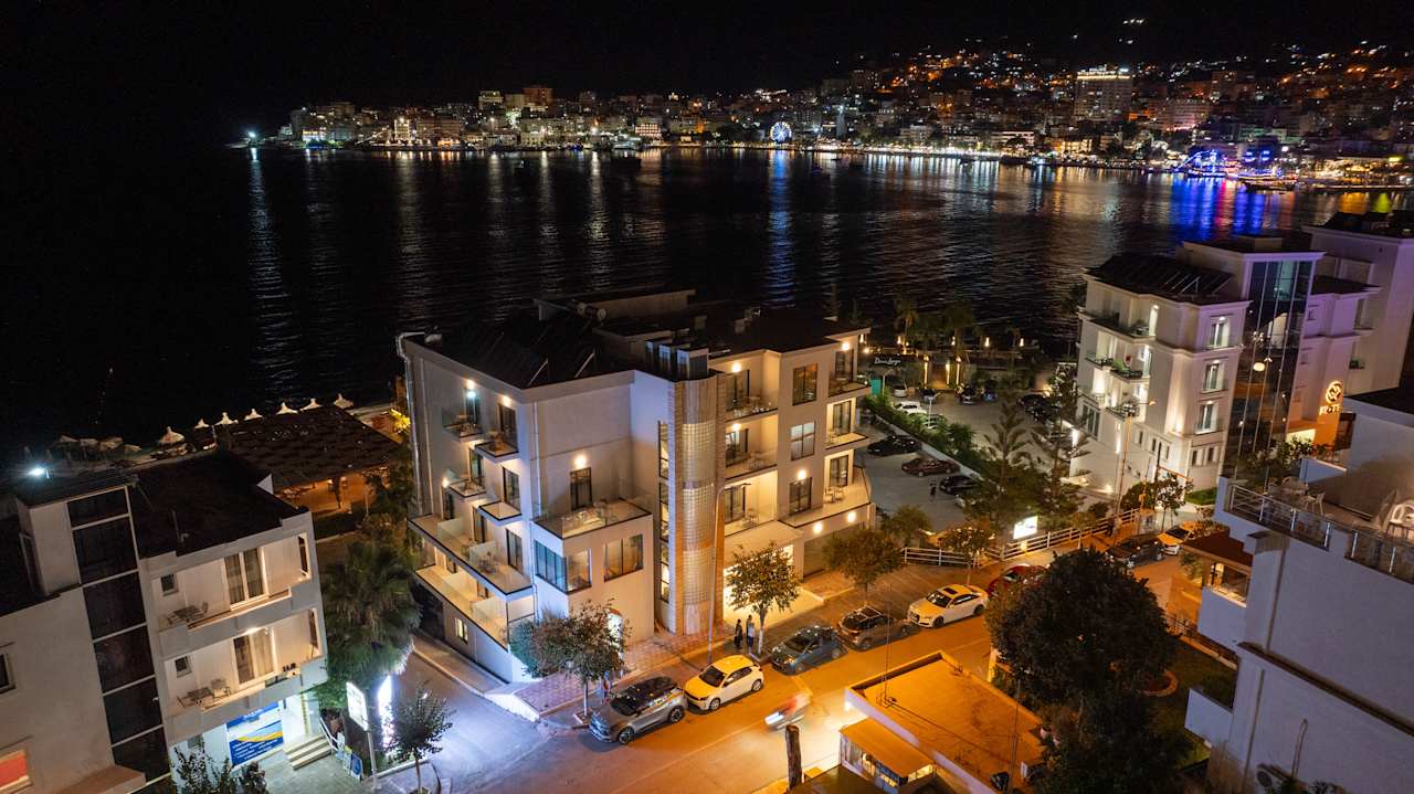 Außenansicht Grand Hotel Saranda