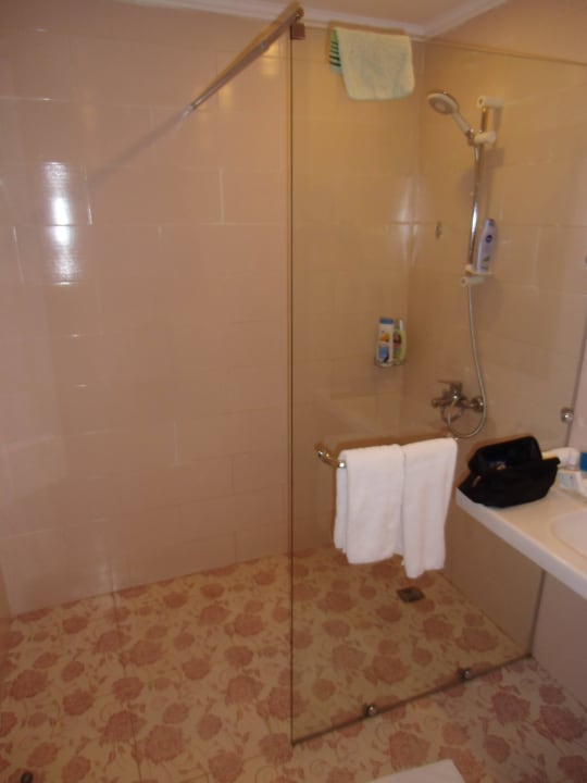 Schöne geräumige Dusche Swisstouch Oriental Resort Marsa Alam