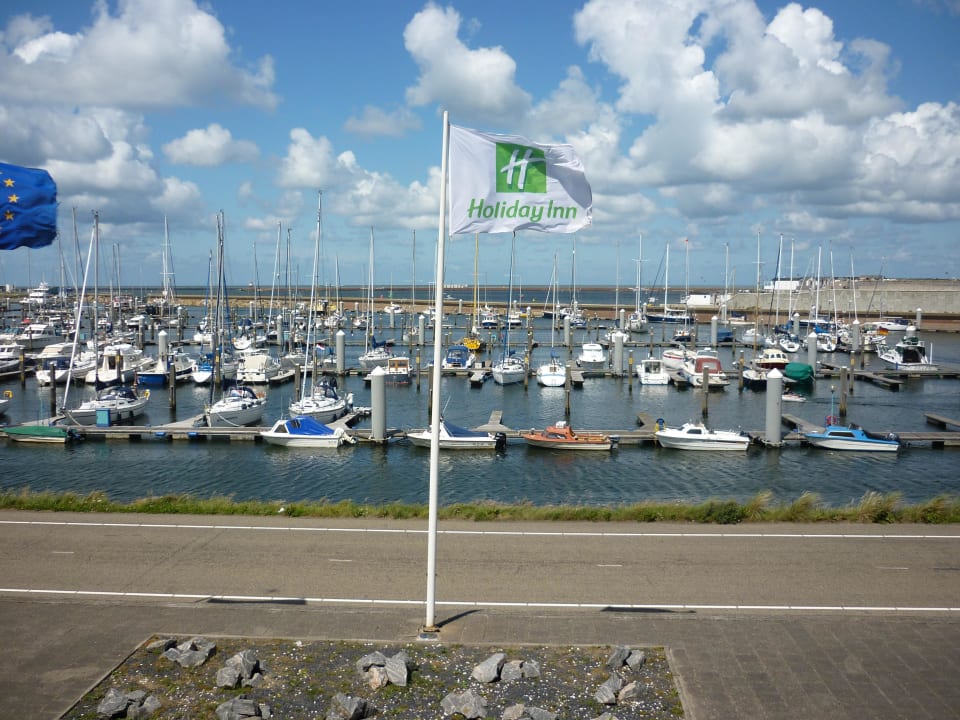 Hafenblick Leonardo Hotel IJmuiden Seaport Beach