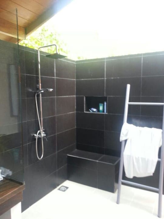 Das Bad Meeru Maldives Resort Island